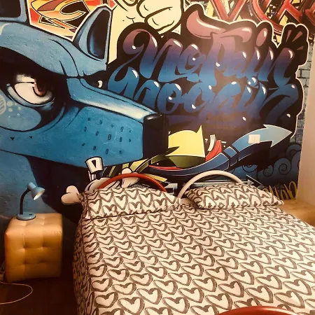 Hostel Roma Pyramid * Roma