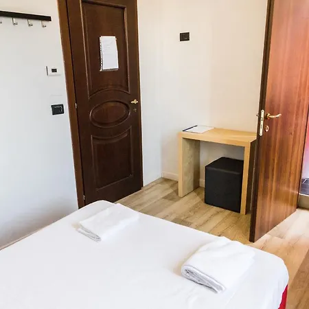 Hostel Roma For Backpackers *